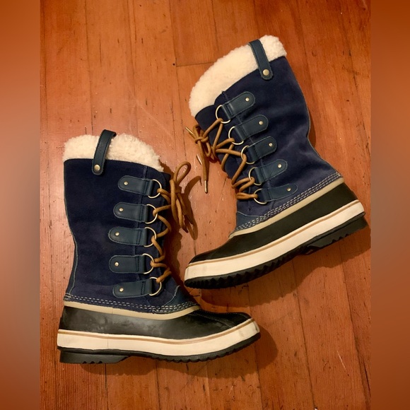Sorel Shoes - Sorel Navy and Black Snow Boots Size 11